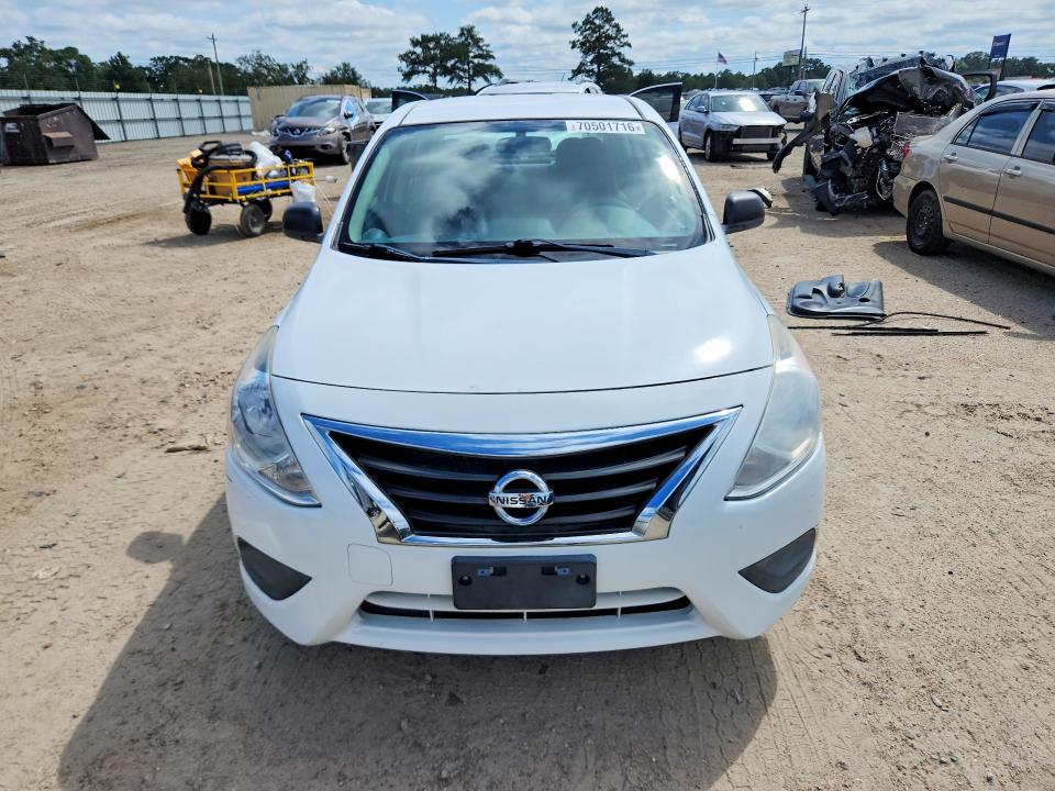 Снимка 5 от търг – 2015 NISSAN VERSA с VIN 3N1CN7AP2FL801319