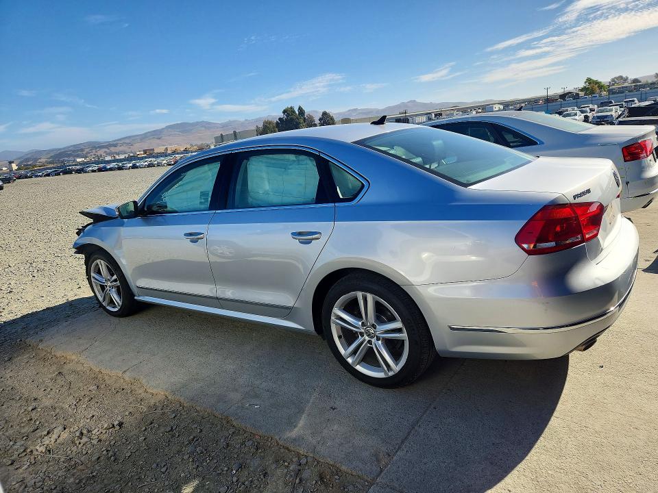 Photo 2 from auction – 2015 VOLKSWAGEN PASSAT with VIN 1VWBT7A38FC015528