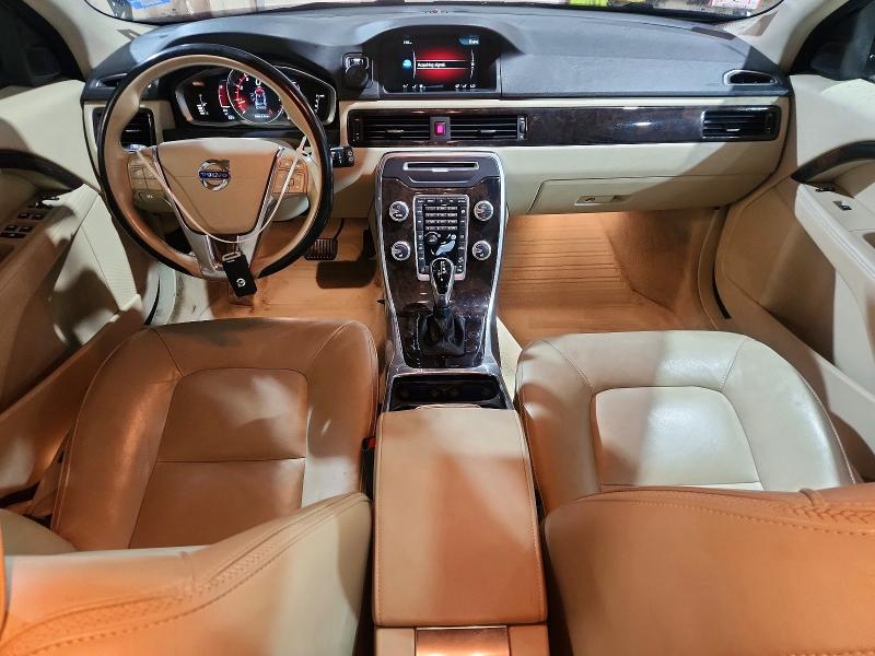 Photo 8 from auction – 2016 VOLVO XC70 with VIN YV4612NK8G1243490