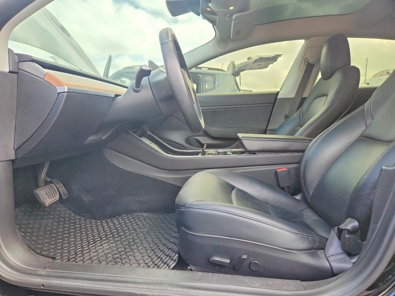 Photo 7 from auction – 2019 TESLA MODEL 3 with VIN 5YJ3E1EB2KF194078