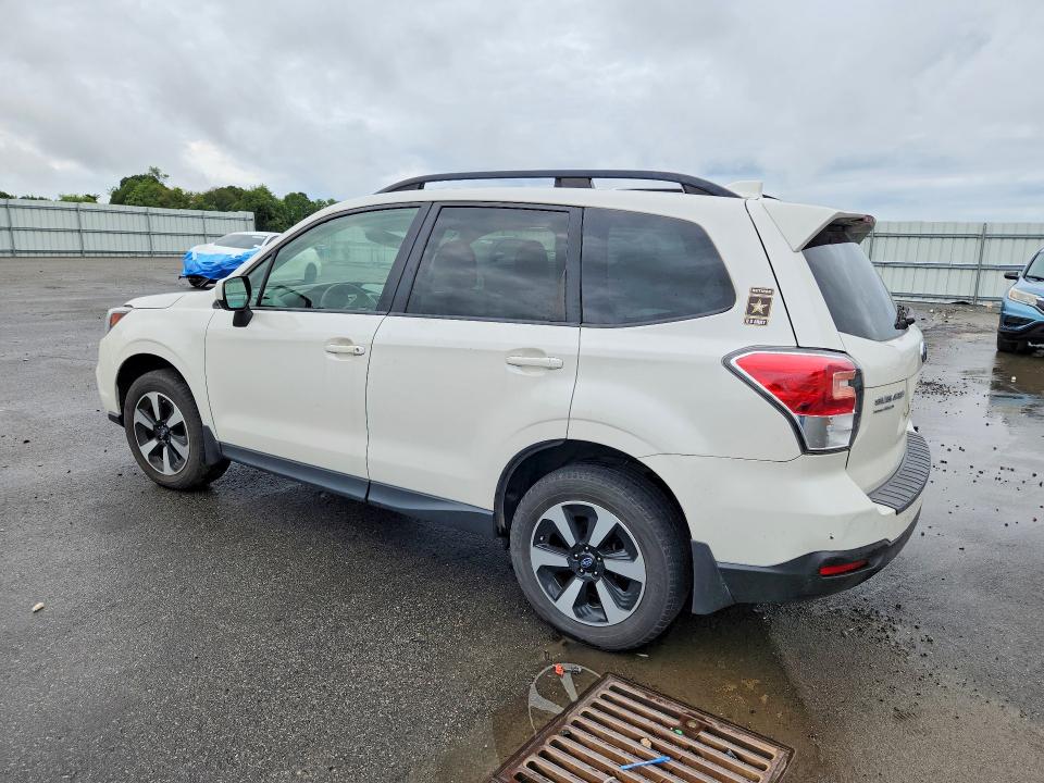 Zdjęcie 2 z aukcji – 2017 SUBARU FORESTER z VIN JF2SJAGC9HH458436