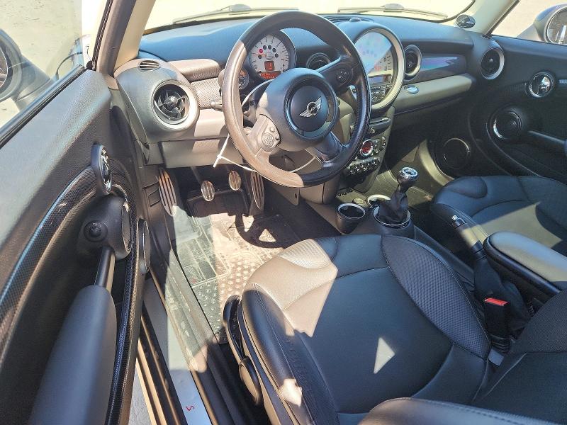 Photo 8 from auction – 2011 MINI COOPER with VIN WMWSV3C59BTY22541