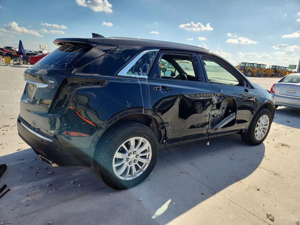 Photo 3 from auction – 2018 CADILLAC XT5 with VIN 1GYKNARS9JZ224251