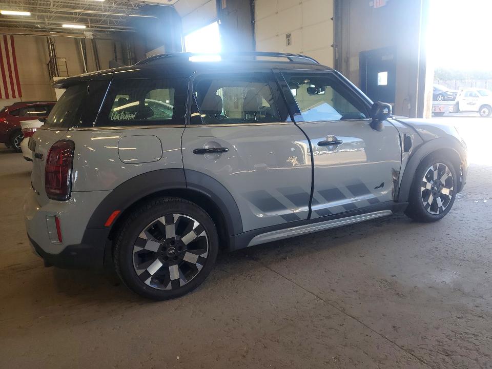 Photo 3 from auction – 2023 MINI COOPER with VIN WMZ83BR00P3R04139