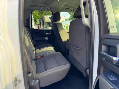 Снимка 9 от търг – 2018 CHEVROLET SILVERADO с VIN 1GCVKREC5JZ318684