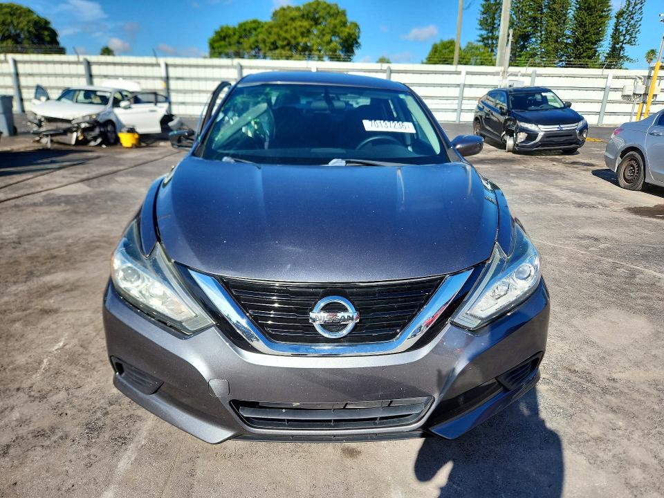 Photo 5 from auction – 2017 NISSAN ALTIMA with VIN 1N4AL3AP1HC148098