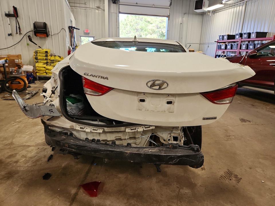 Photo 6 from auction – 2013 HYUNDAI ELANTRA with VIN 5NPDH4AE4DH449346