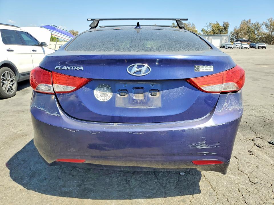 Photo 6 from auction – 2013 HYUNDAI ELANTRA with VIN 5NPDH4AE3DH233486