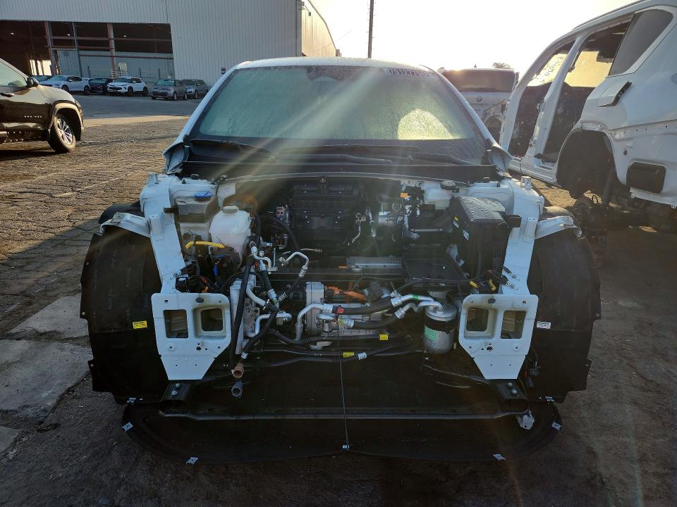 Photo 5 from auction – 2025 HYUNDAI IONIQ 6 with VIN KMHM24AA4SA117499