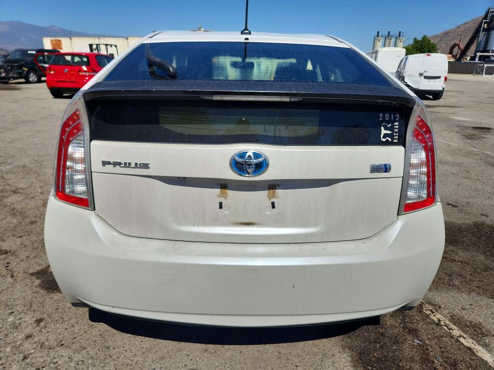 Photo 6 from auction – 2013 TOYOTA PRIUS with VIN JTDKN3DUXD5639228