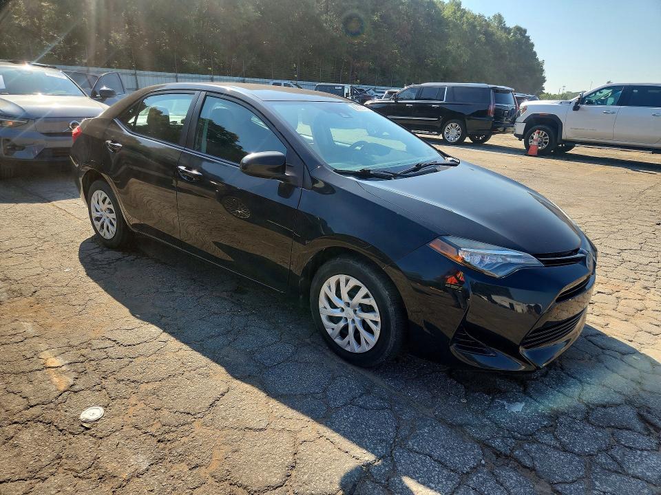 Photo 4 from auction – 2017 TOYOTA COROLLA with VIN 5YFBURHE7HP635963