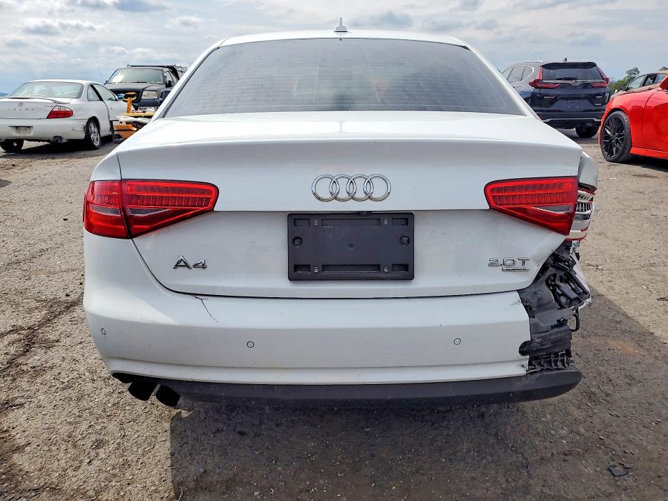 Foto 6 de la subasta – 2013 AUDI A4 con VIN WAUFFAFL7DN022969