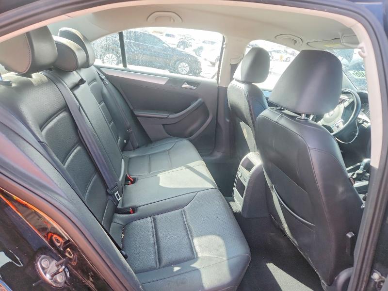 Photo 10 from auction – 2014 VOLKSWAGEN JETTA with VIN 3VWD17AJ3EM429844