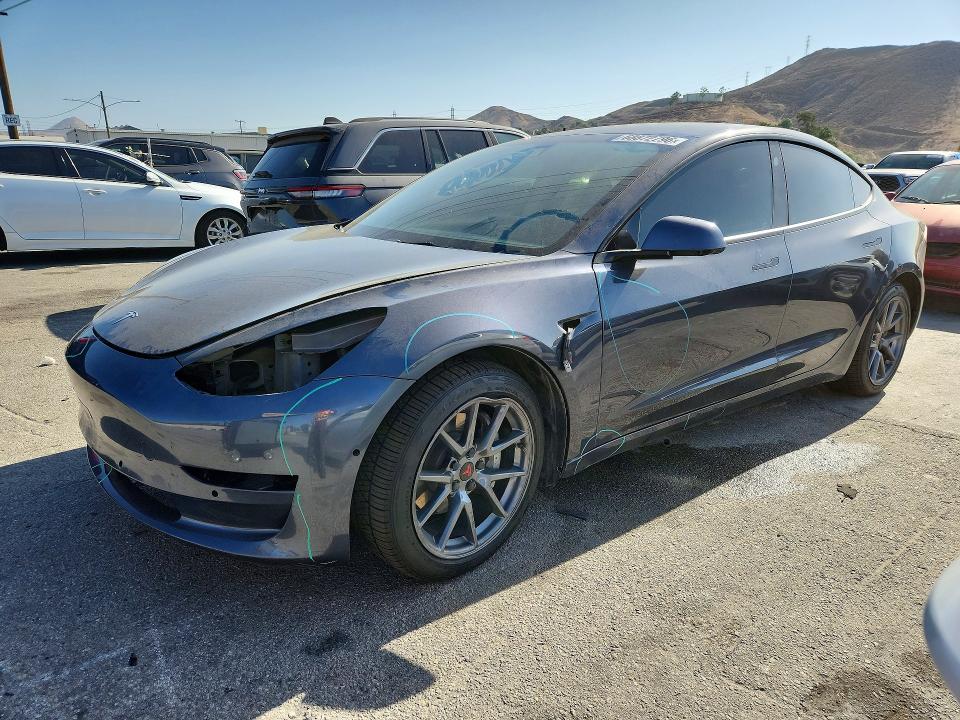 TESLA MODEL 3 2022 с VIN 5YJ3E1EA3NF108756 - Снимка от търг