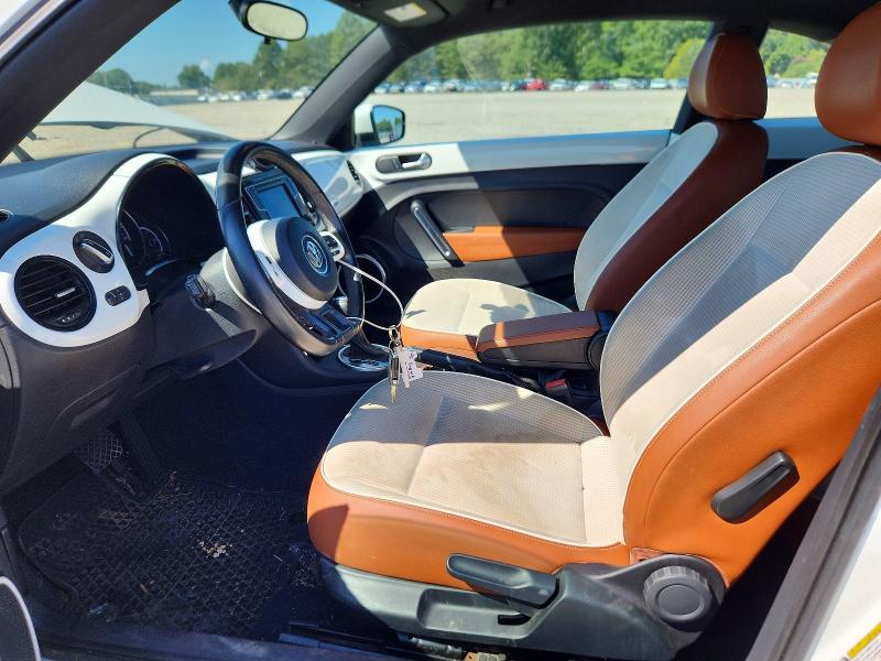 Снимка 7 от търг – 2016 VOLKSWAGEN BEETLE с VIN 3VWF17AT1GM638397