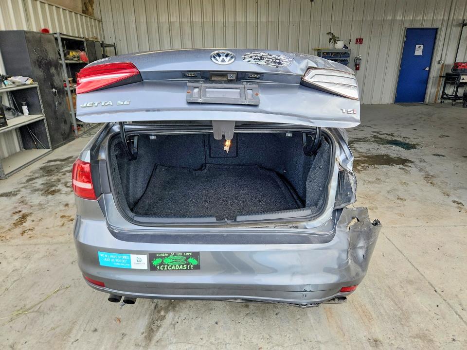 Снимка 6 от търг – 2015 VOLKSWAGEN JETTA с VIN 3VWD17AJ9FM254310
