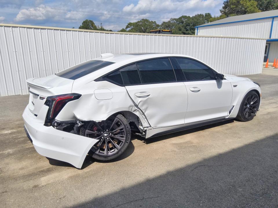 Photo 3 from auction – 2026 CADILLAC CT5-V with VIN 1G6D35R69T0810246
