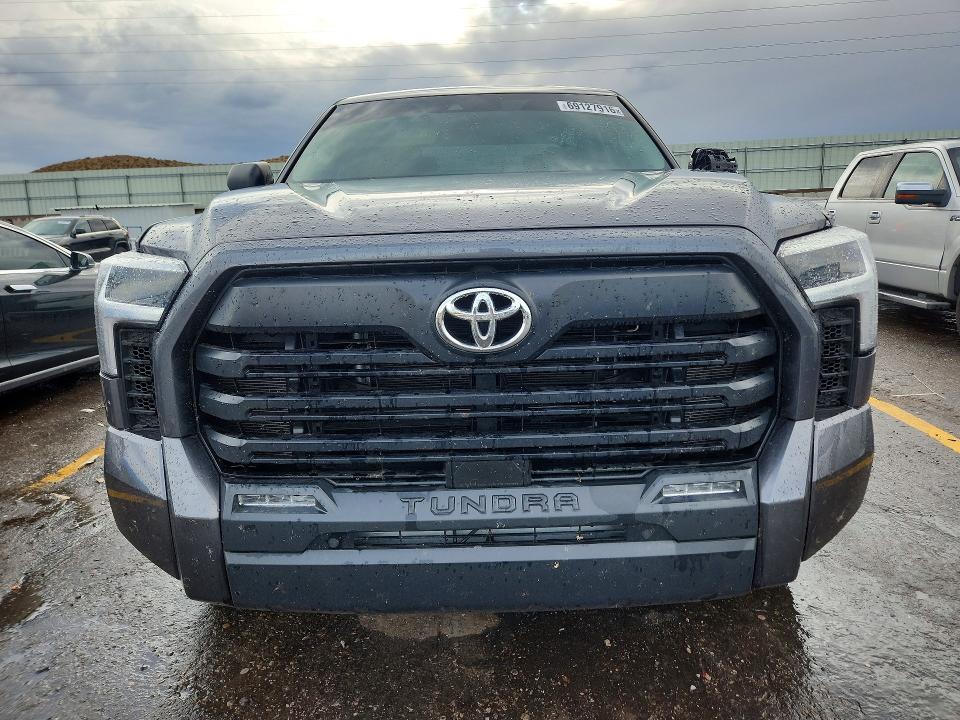 Снимка 5 от търг – 2024 TOYOTA TUNDRA с VIN 5TFLA5DBXRX221676