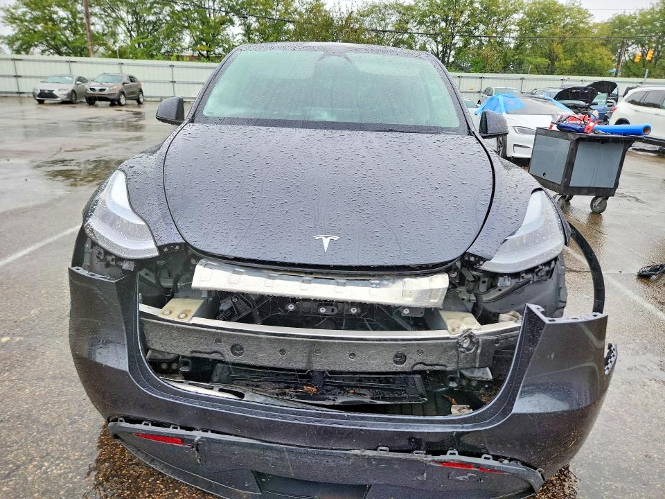 Photo 5 from auction – 2025 TESLA MODEL Y with VIN 7SAYGDEE5SF262694