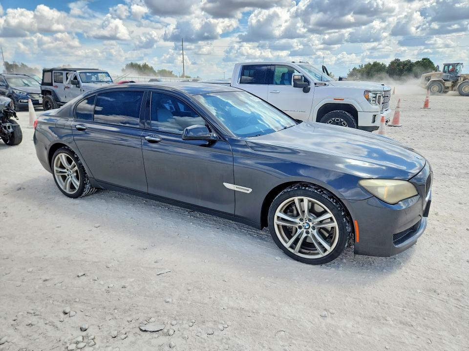 Photo 4 from auction – 2012 BMW 750 with VIN WBAKB8C57CC965317