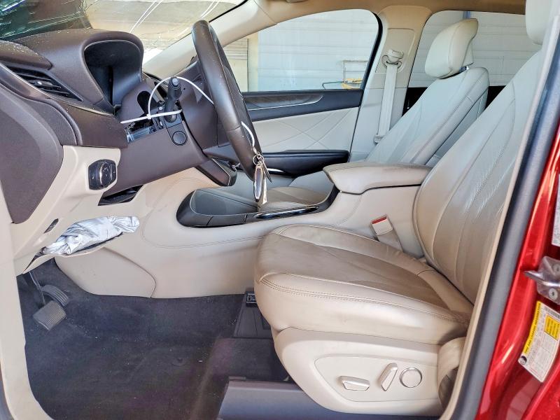 Foto 7 de la subasta – 2018 LINCOLN MKC con VIN 5LMCJ3C95JUL04448
