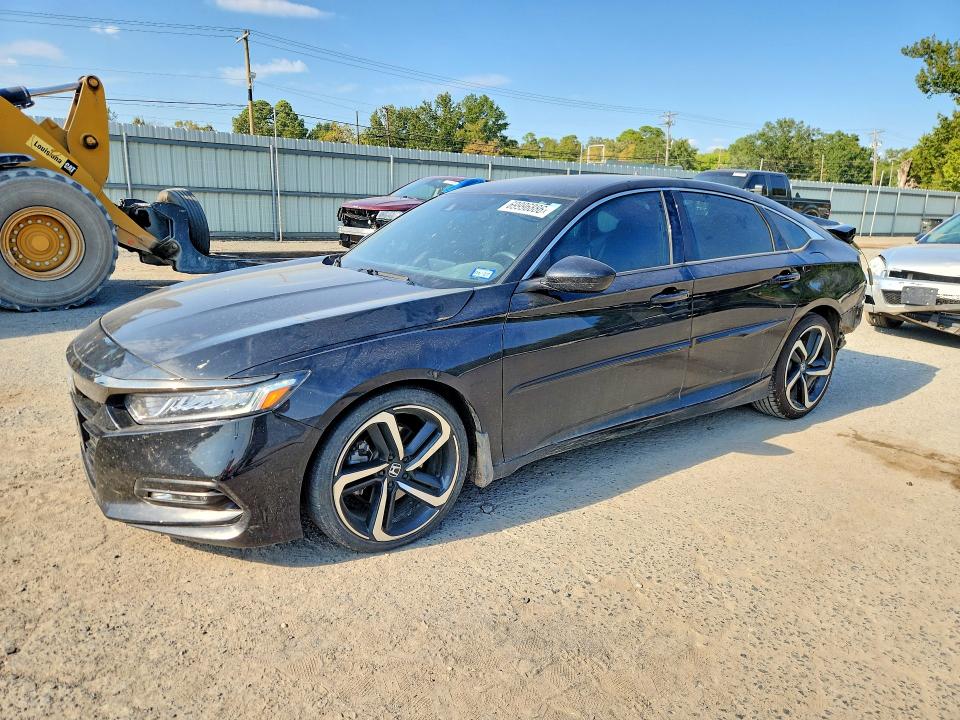 HONDA ACCORD 2019 с VIN 1HGCV1F3XKA057908 - Снимка от търг
