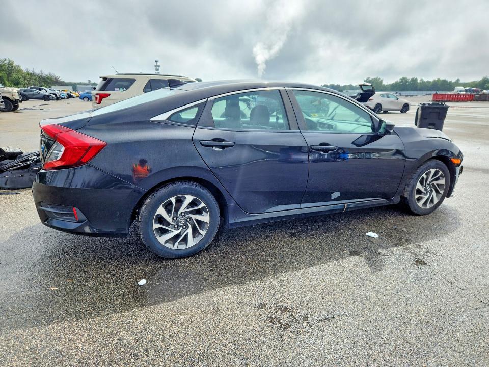 Photo 3 from auction – 2017 HONDA CIVIC with VIN 19XFC2F75HE205012