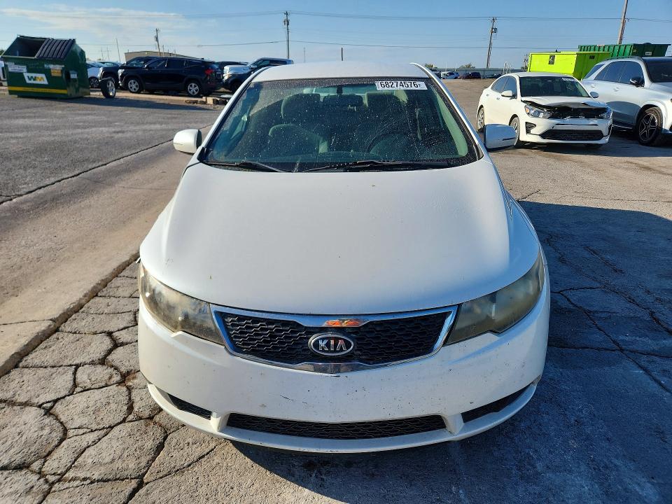 Foto 5 de la subasta – 2011 KIA FORTE con VIN KNAFU4A21B5887147