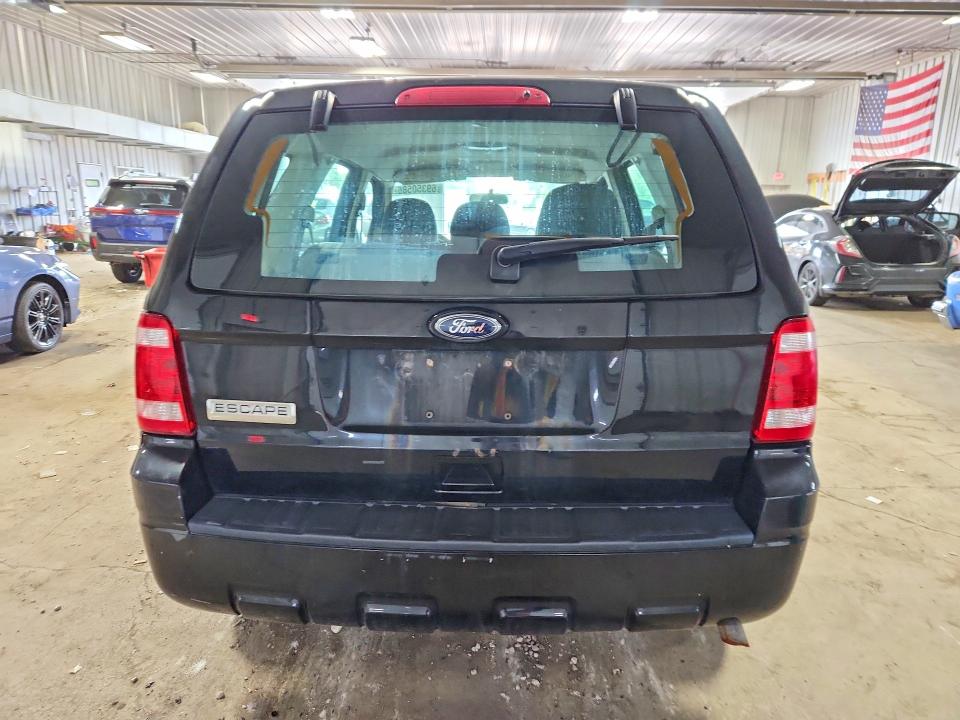 Photo 6 from auction – 2010 FORD ESCAPE with VIN 1FMCU9C70AKB50657