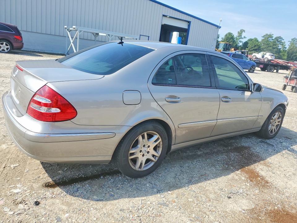 Photo 3 from auction – 2004 MERCEDES-BENZ E with VIN WDBUF65J14A453594