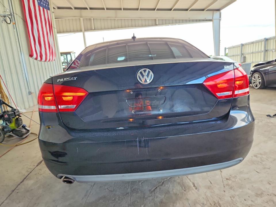Photo 6 from auction – 2012 VOLKSWAGEN PASSAT with VIN 1VWBP7A30CC052282