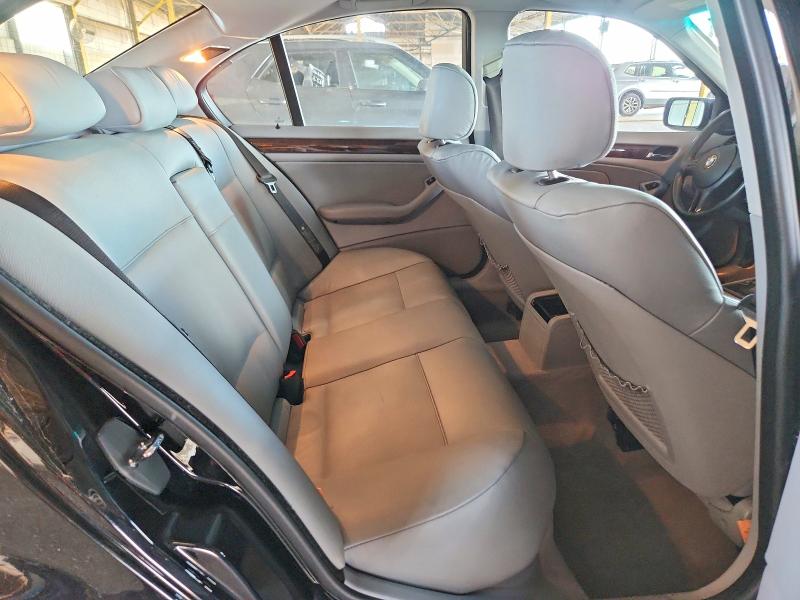 Photo 10 from auction – 2003 BMW 325 with VIN WBAAZ33443PH32038