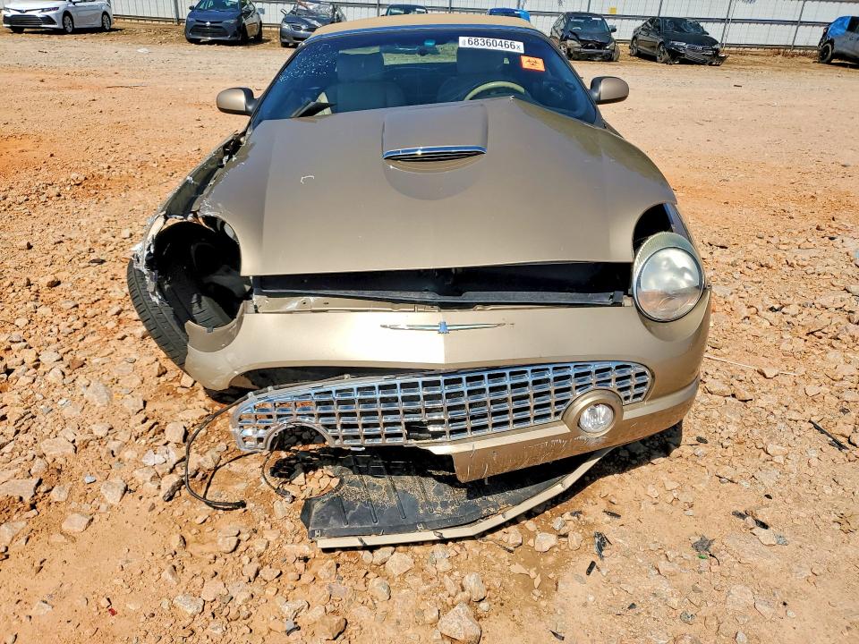 Фото 5 с аукциона – 2005 FORD THUNDERBIRD с VIN 1FAHP60A05Y105291