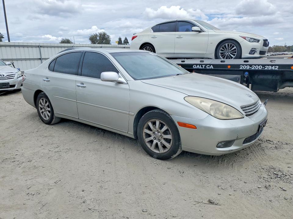 Foto 4 de la subasta – 2003 LEXUS ES con VIN JTHBF30G736020431