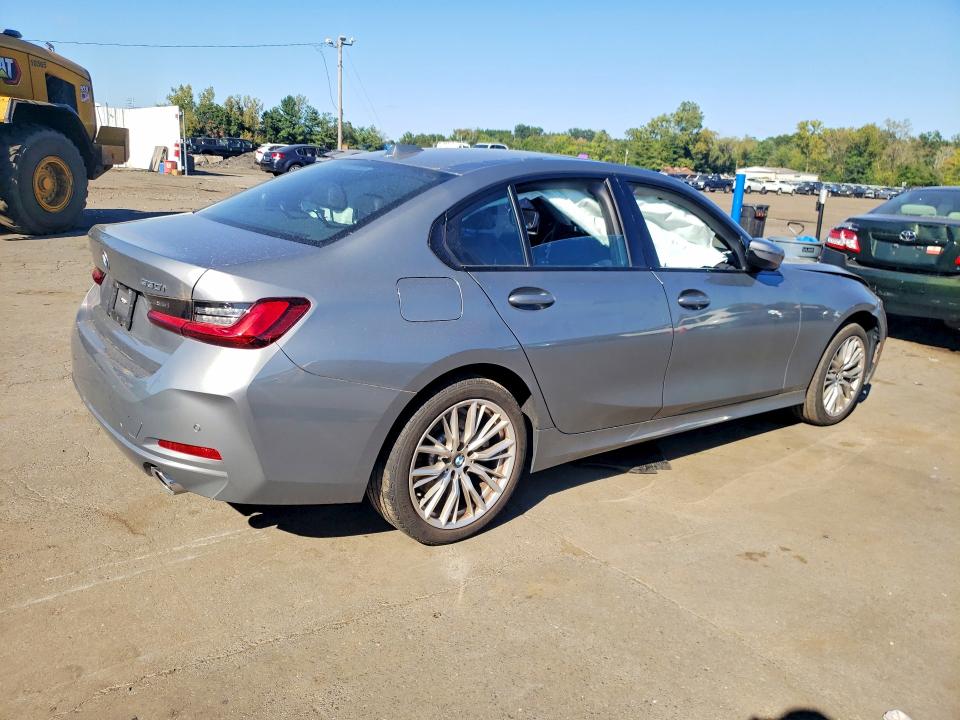 Photo 3 from auction – 2023 BMW 330XI with VIN 3MW89FF00P8D12786