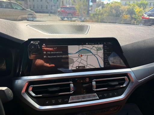 Photo 10 from auction – 2022 BMW 330XI with VIN 3MW5R7J04N8C65534
