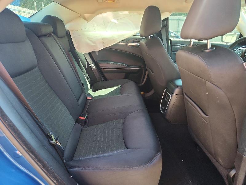 Foto 10 de la subasta – 2022 CHRYSLER 300 con VIN 2C3CCAAG7NH139488