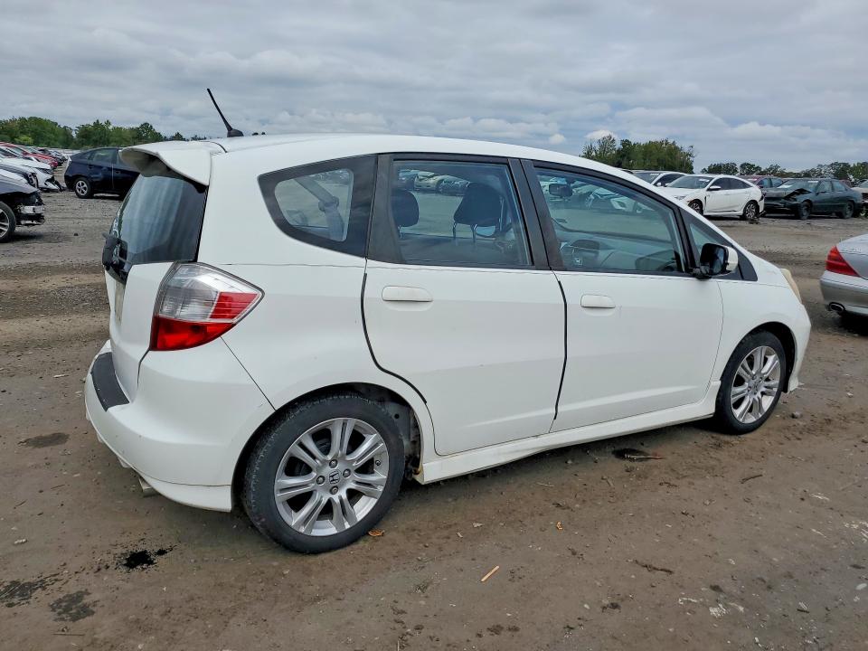 Photo 3 from auction – 2009 HONDA FIT with VIN JHMGE88479S026682