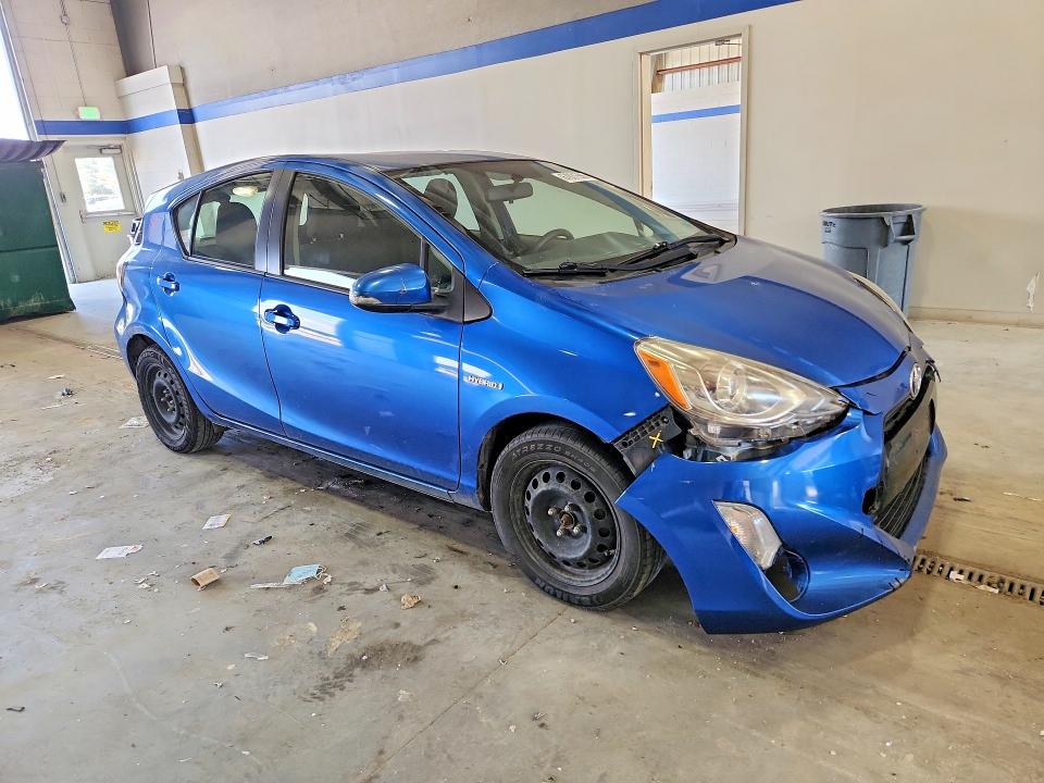 Photo 4 from auction – 2016 TOYOTA PRIUS C with VIN JTDKDTB39G1128926