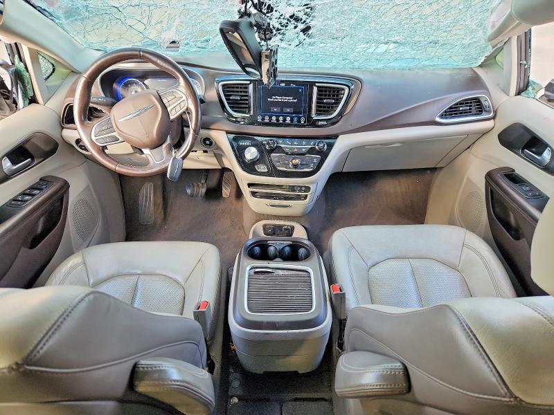 Photo 8 from auction – 2019 CHRYSLER PACIFICA with VIN 2C4RC1EG2KR506397