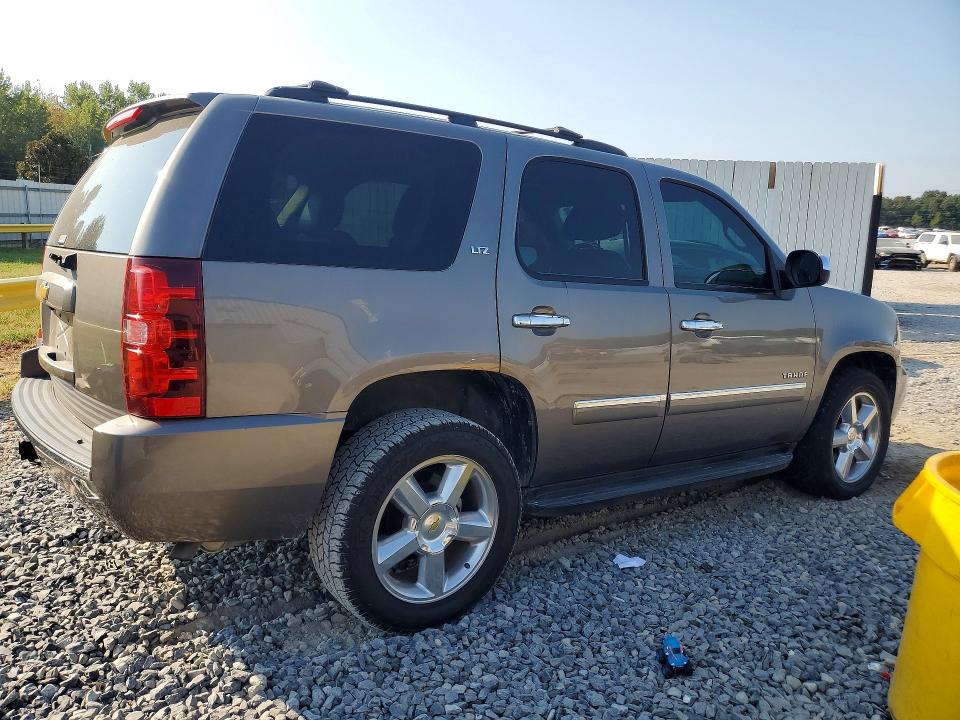 Снимка 3 от търг – 2013 CHEVROLET TAHOE с VIN 1GNSCCE00DR145817
