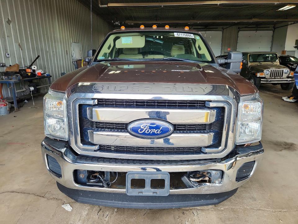 Photo 5 from auction – 2011 FORD F350 with VIN 1FT8X3BT2BEA66921