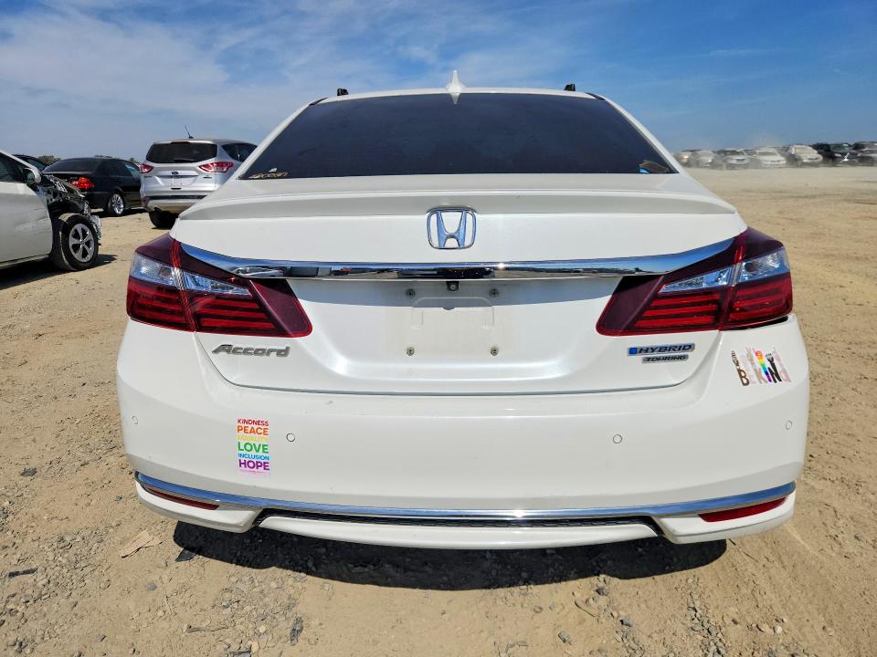 Photo 6 from auction – 2017 HONDA ACCORD with VIN JHMCR6F71HC001158