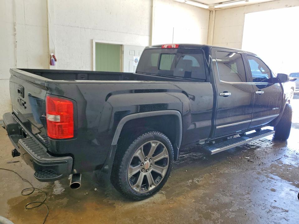 صورة رقم 3 من المزاد - 2015 GMC SIERRA مع VIN 3GTU2WEJ0FG414688