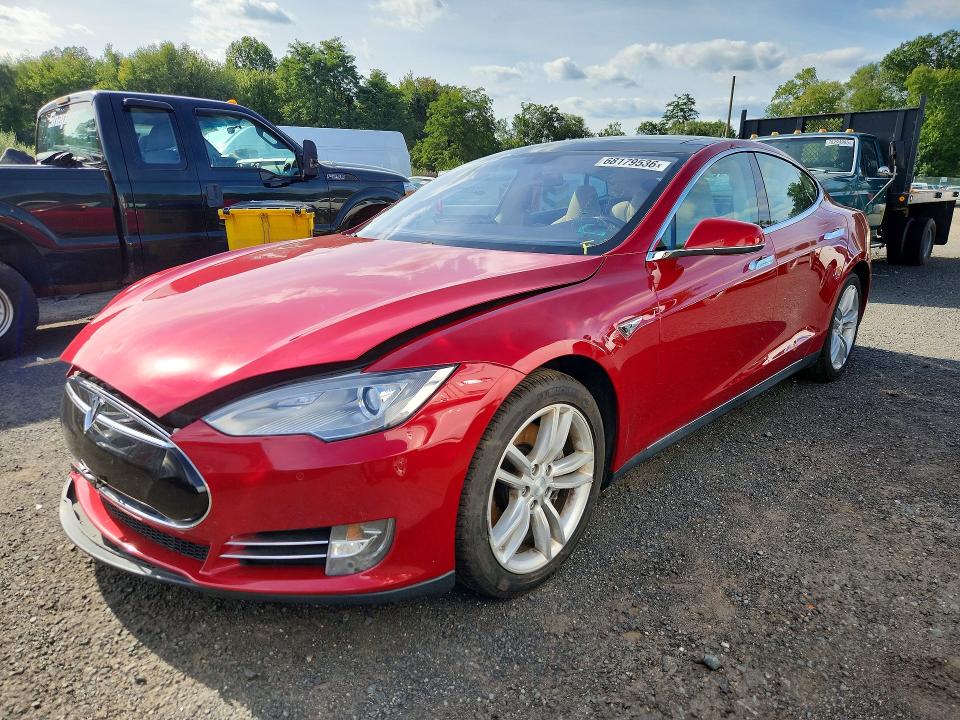 TESLA MODEL S 2014 with VIN 5YJSA1H10EFP40262 - Photo from auction