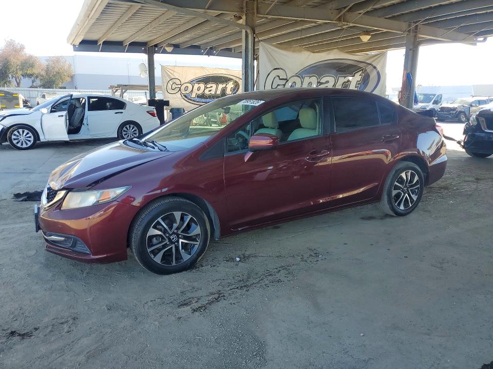 HONDA CIVIC 2015 с VIN 2HGFB2F81FH513406 - Снимка от търг