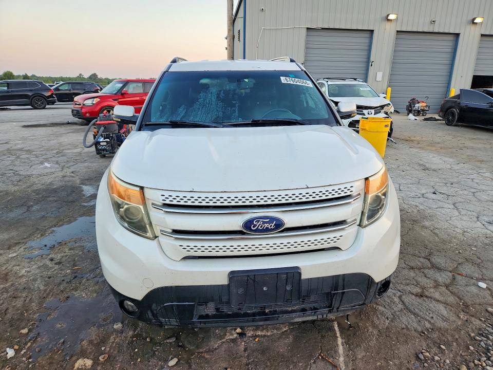 Photo 5 from auction – 2011 FORD EXPLORER with VIN 1FMHK8F85BGA31176