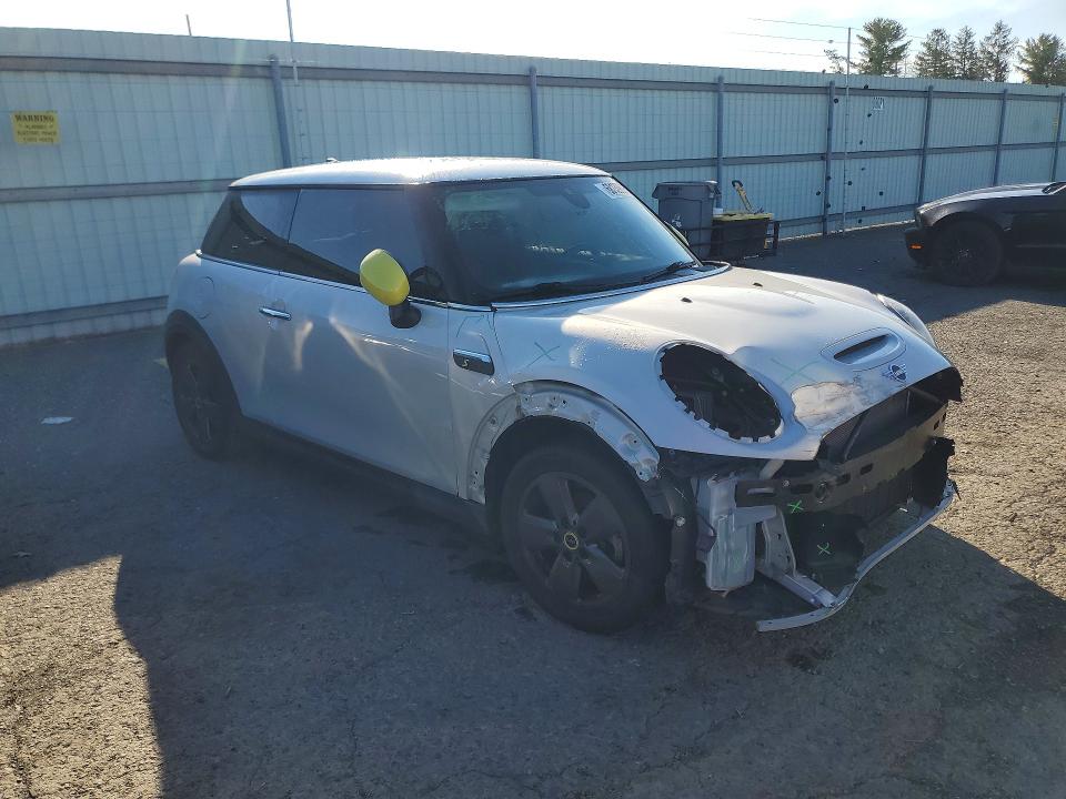Zdjęcie 4 z aukcji – 2022 MINI COOPER z VIN WMW13DJ03N2R88045