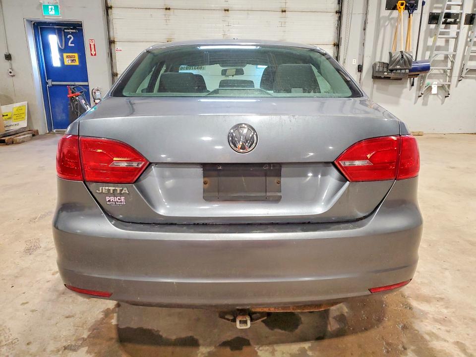 Photo 6 from auction – 2013 VOLKSWAGEN JETTA with VIN 3VW2K7AJXDM262501