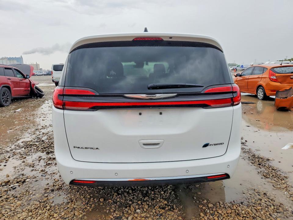 Zdjęcie 6 z aukcji – 2024 CHRYSLER PACIFICA z VIN 2C4RC1S7XRR150294